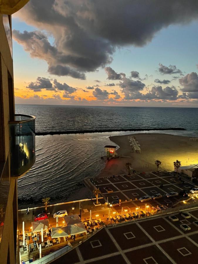 Suite On The Beach Haifa Kültér fotó